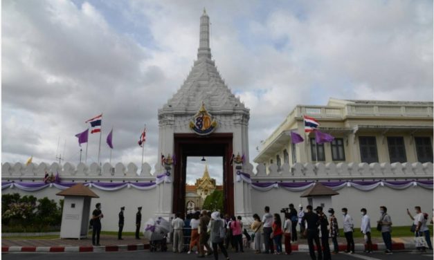 “พระบรมมหาราชวัง-วัดพระแก้ว” เปิดให้ ปชช.เข้าชม-สักการะ วันแรก