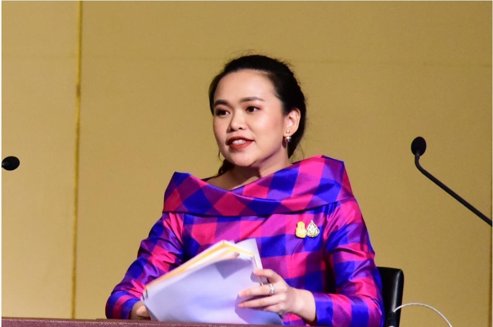 “นายกฯ” หนุนมาตรการส่วมใส่ผ้าไทยสัปดาห์ละ 2 ครั้ง หวังสร้างรายได้เสริมให้ปชช. โยน “พช.” เป็นเจ้าภาพหลัก