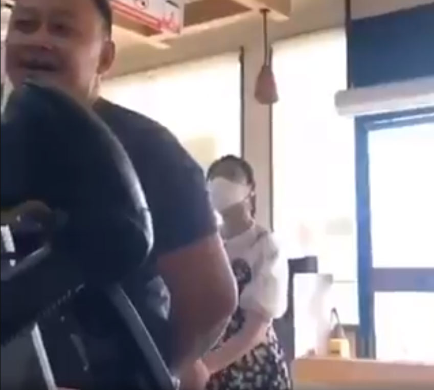 (คลิป) เหตุเกิดที่ร้านอาหารแห่งหนึ่งในกรุงเทพฯ