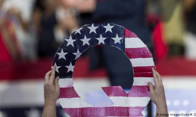 QAnon กลุ่มก่อการร้ายในอเมริกา FBI กล่าวว่าอันตรายต่อความมั้นคงของชาติ กลุ่มขยายกว้างบนอินเตอร์เนท