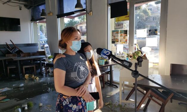 เมื่อวันจันทร์ รถอีกคันชนหน้าต่างร้านอาหารเข้ามาถึงร้านอาหารชาวดอย