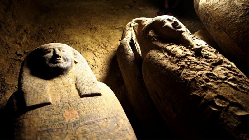 อียิปต์ตะลึง ขุดพบโลงไม้มัมมีโบราณ 27 โลง ฝังใต้ดินนานกว่า 2,500 ปี