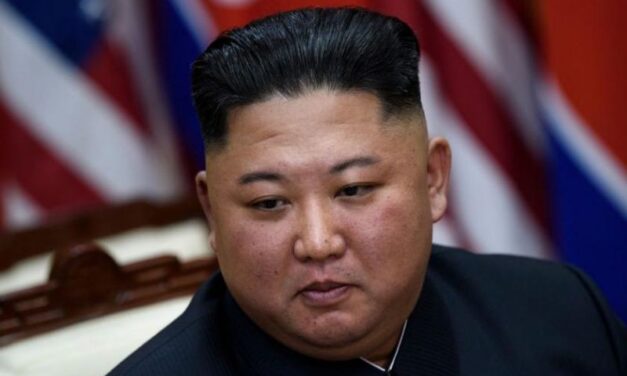 ผู้นำเกาหลีเหนือ คิม จอง อึน ขอโทษเมื่อวันศุกร์ที่มีการยิงชายชาวเกาหลีใต้เสียชีวิตเพื่อป้องกันการแพร่กระจายของไวรัสโคโรนาสายพันธุ์ใหม่