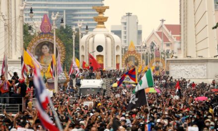 สื่อนอกวิเคราะห์: เศรษฐกิจไทยอาจเจอศึกหนักระดับ “วิกฤติต้มยำกุ้ง”