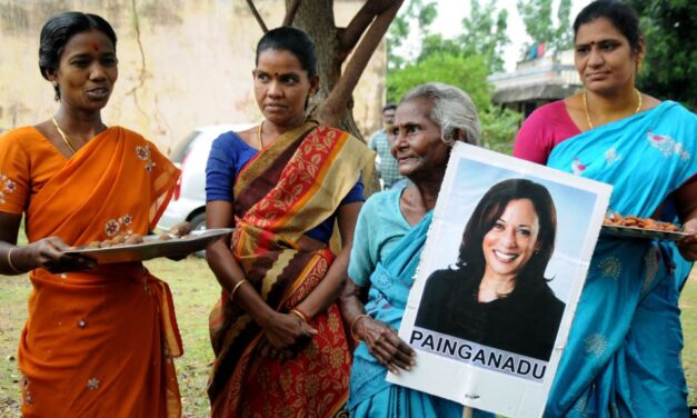 ชาวอินเดียร่วมยินดี ‘คามาลา แฮร์ริส’ ว่าที่รองปธน.หญิงคนแรกของสหรัฐฯ