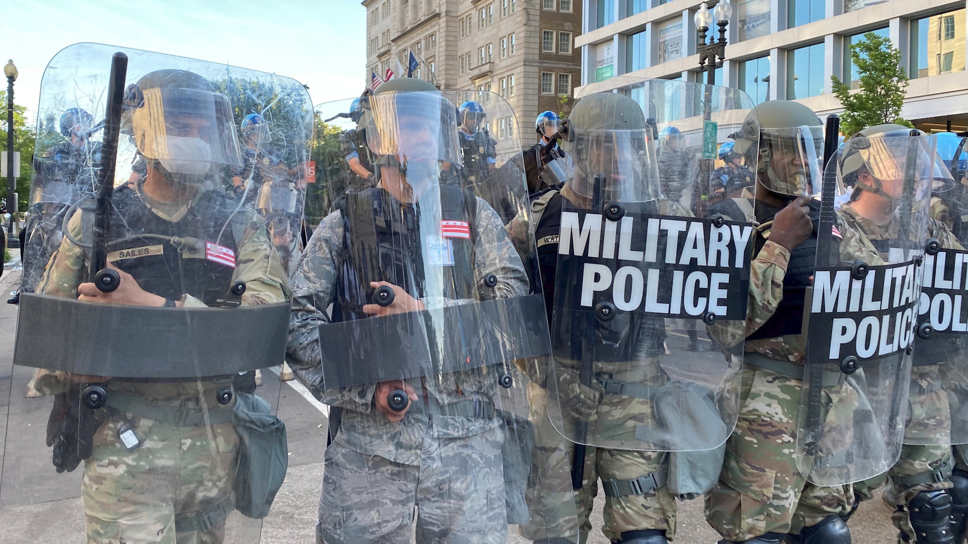 เหตุใดกองทัพสหรัฐฯจึงยินดีต้อนรับการชนะการเลือกตั้งในปี 2020 อย่างชนิดเด็ดขาด