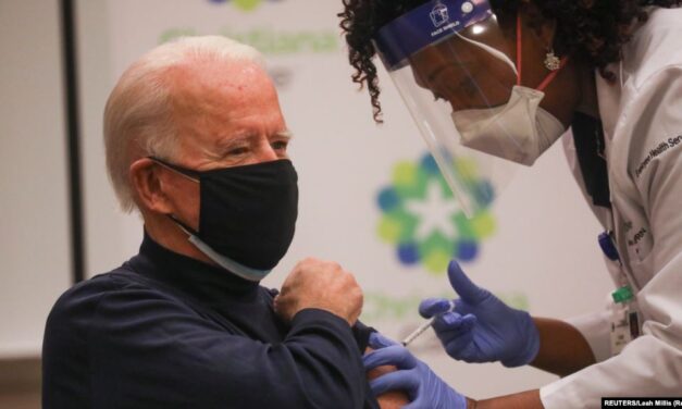 ‘ไบเดน’ รับวัคซีนต้านโควิด ย้ำให้ชาวอเมริกันรับวัคซีน