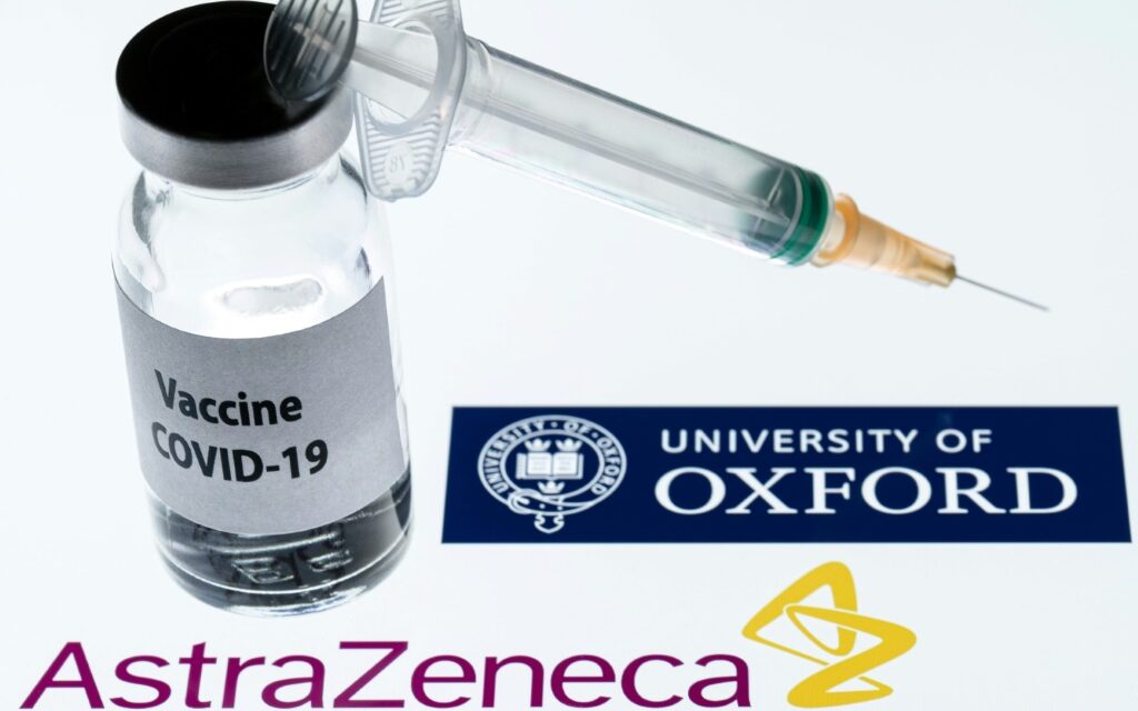 อังกฤษให้วัคซีนของมหาวิทยาลัยอ็อกซ์ฟอร์ดบริษัท ยา AstraZeneca ออกใช้ตั้งแต่วันที่ 4 มกราคม 2021