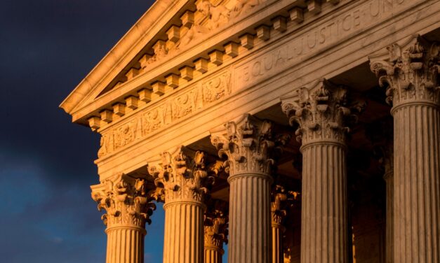 ศาลฎีกาสหรัฐปฎิเสธยุติคดีเท็กซัสที่พยายามยกเลิกผลเลือกตั้งจากสี่รัฐ จุดจบ!ทรัมป์