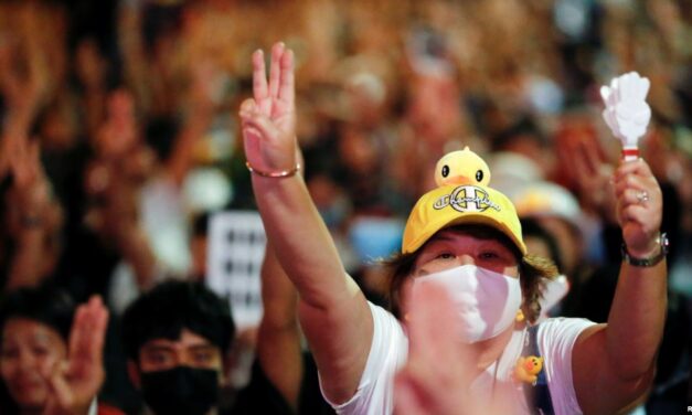 ‘แทมมี ดักเวิร์ธ’ พร้อมส.ว.เดโมเเครตหลายคน เสนอวุฒิสภาสนับสนุนปชต.ในไทย