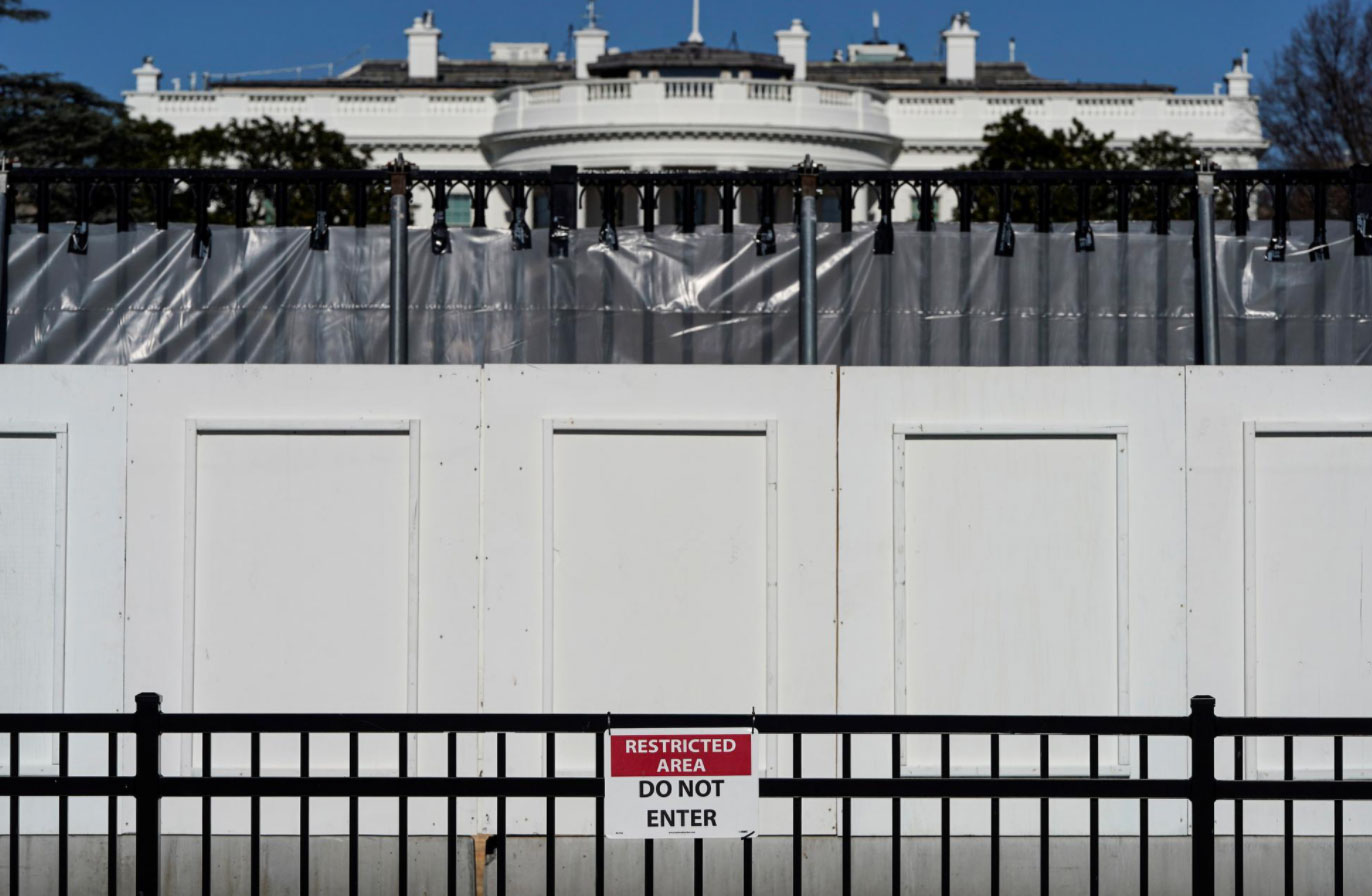 เจ้าหน้าที่ในทำเนียบขาวแสดงความคิดเห็น ‘ไม่มีใครสนใจ. เลย ‘ เจ้าหน้าที่ทรัมป์เซถลาไปสู่จุดจบ