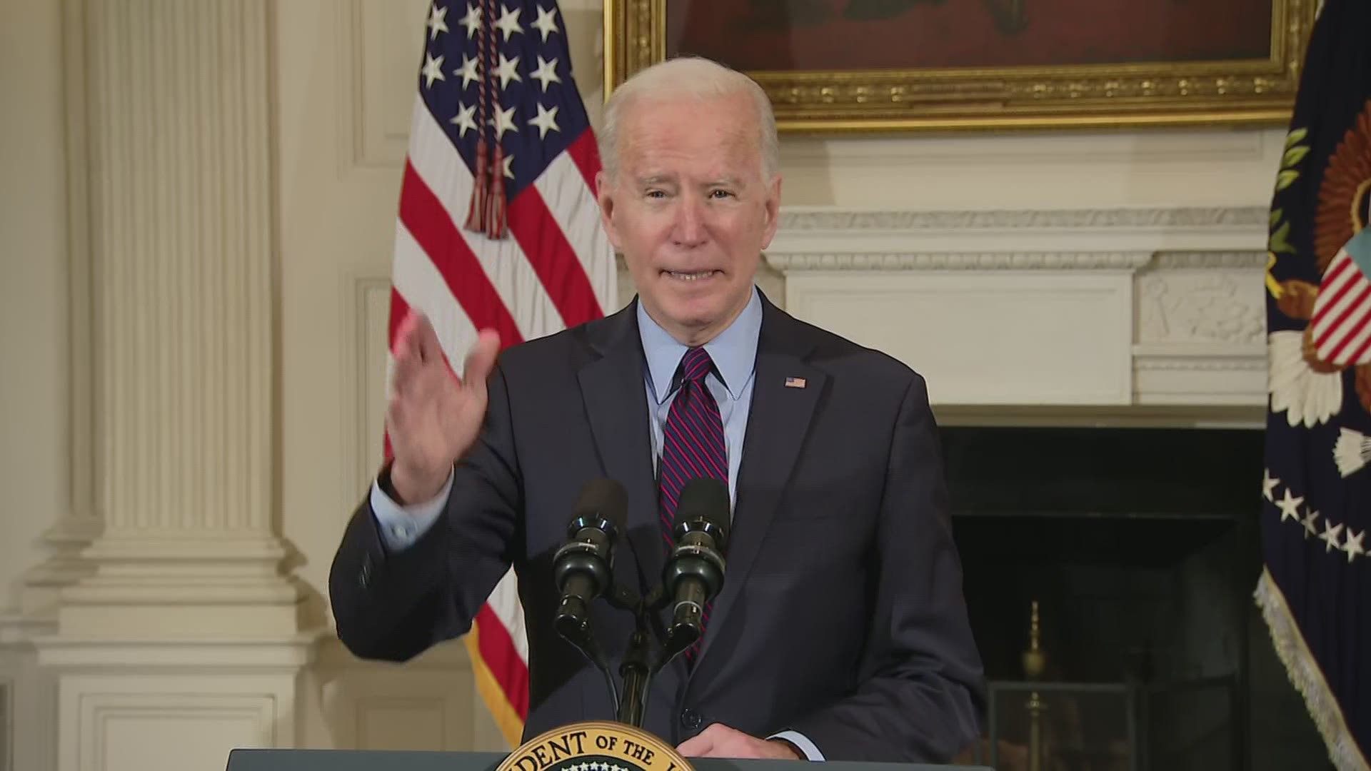 กฎหมายงบประมาณเยียวยาผลกระทบจากโรคโควิด-19 มูลค่า 1.9 ล้านล้านดอลลาร์ของ Biden ผ่านทางวุฒิสภาในการโหวตแบบพรรค