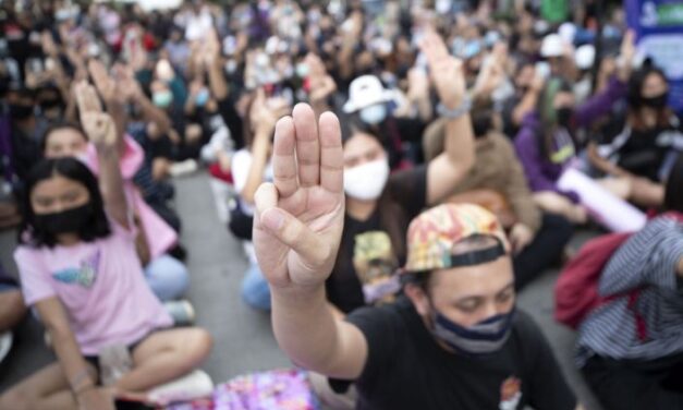 เมืองไทยต้องการขยายเรือนจำเพื่อจับนักโทษการเมืองให้ได้มากขึ้น