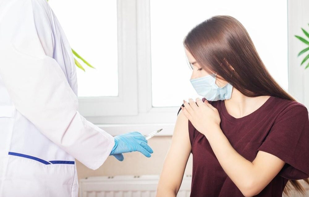 ริเวอร์ไซด์เคาน์ตี้เปิดให้มีสิทธิ์ได้รับวัคซีนสำหรับผู้ที่มีอายุ 16 ปีขึ้นไป 9 วันก่อนกำหนด
