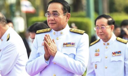 คณะรัฐมนตรีของไทยได้ให้อำนาจนายกรัฐมนตรีประยุทธ์จันทร์โอชากวาดล้างโควิด -19 ?