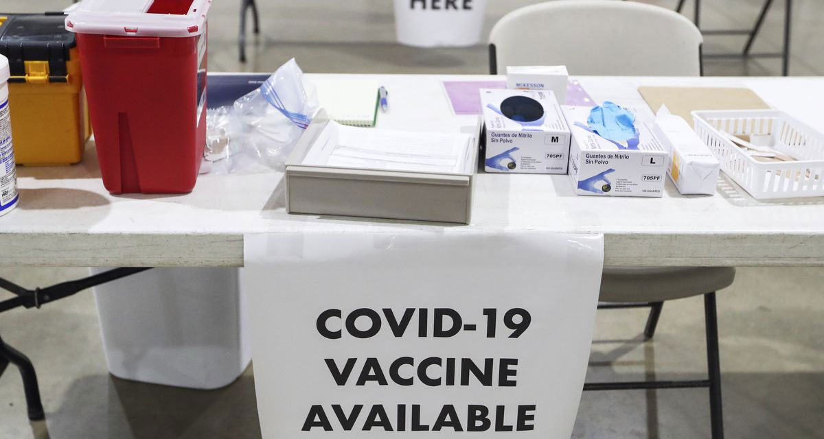 Alaska ฉีดโควิดวัคซีนให้กับผู้เดินทางนักท่องเที่ยวทุกคนฟรี ที่สี่สนามบินใหญ่ เริ่ม 1 มิถุนายน