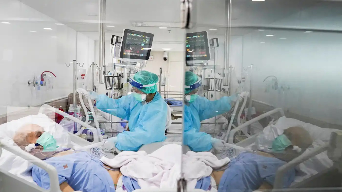 วิกฤตโควิดของไทยทำให้โรงพยาบาลแทบพัง