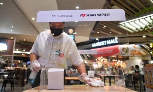 ตัดผม ทานอาหารในร้าน ห้างในไทยกลับมาเปิดใหม่ หลังผู้ติดเชื้อคลี่คลาย