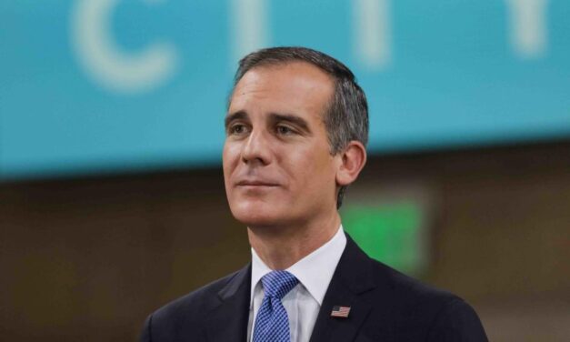 Eric Garcetti นายกเทศมนตรีแอลเอ ติดเชื้อโควิด-19