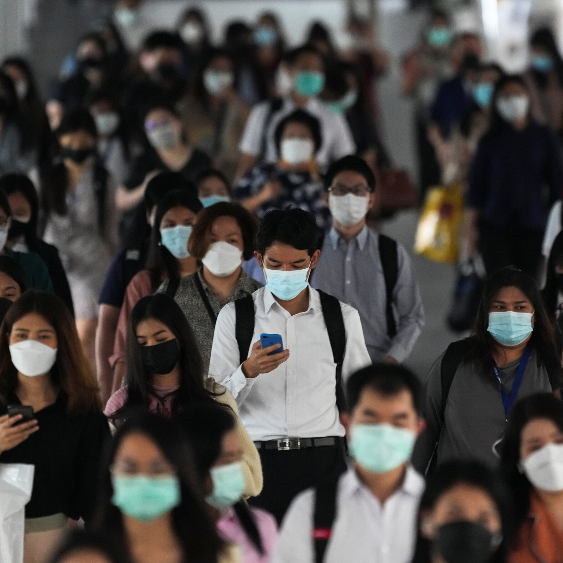 ไทยรายงานกรณี ‘มีแนวโน้ม’ ของ omicron รายแรกในประเทศ