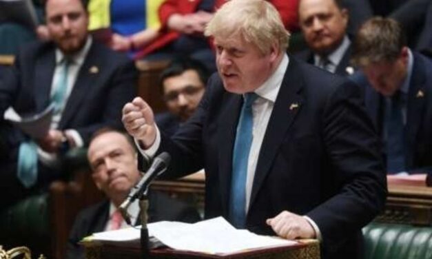 กองกำลังรัสเซียหวั่นตกเป็นฝ่ายถูกล้อมโจมตี ยูเครนเดินหน้ายึดเมืองคืนได้หลายแห่ง