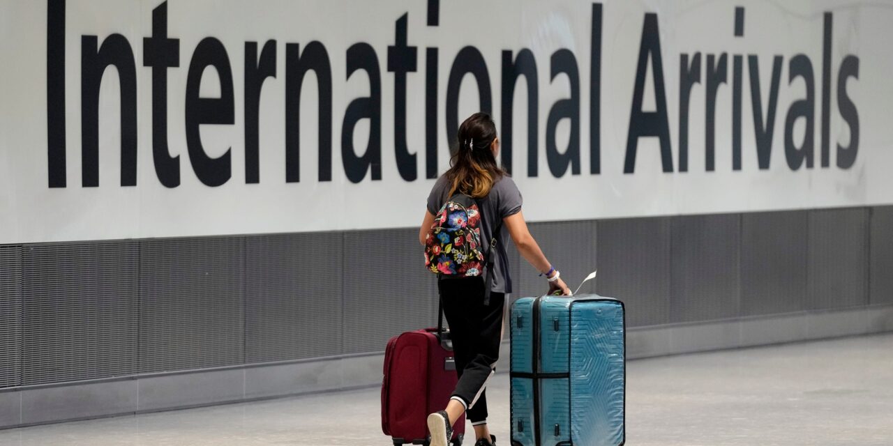 CDC เตือนนักเดินทางหลีกเลี่ยงนิวซีแลนด์ ไทย และฮ่องกง เนื่องจากระดับโควิด ‘สูงมาก’