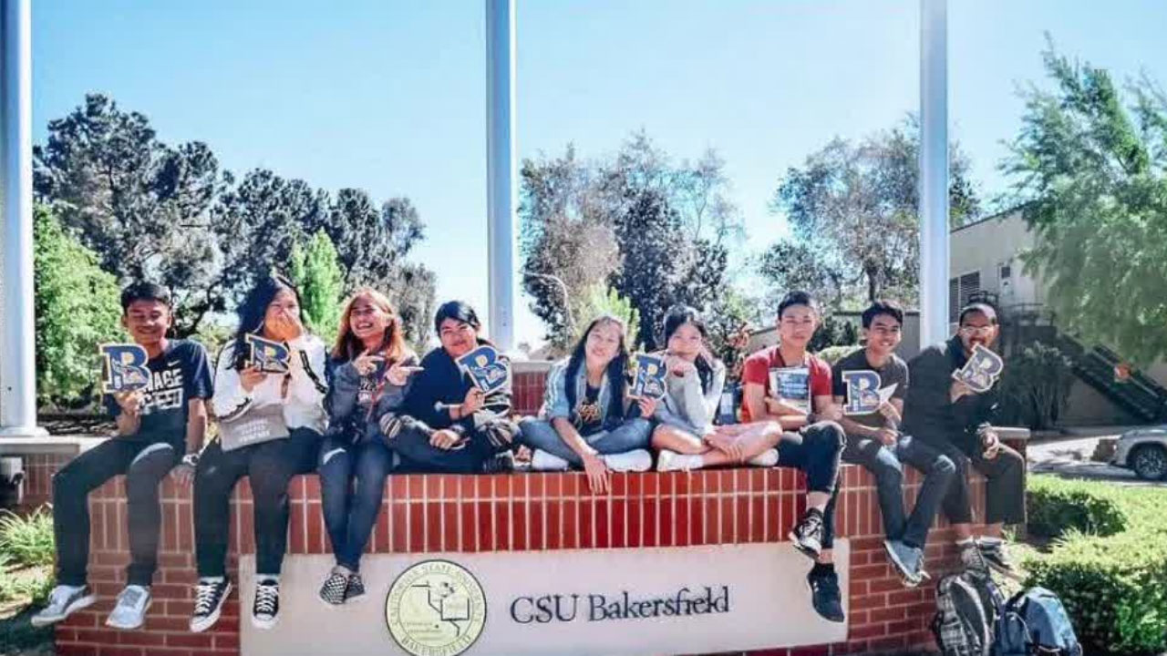 Oui-Connect.com หาครอบครัวใน Bakersfield เป็นเจ้าภาพนักเรียนแลกเปลี่ยนจากประเทศไทย