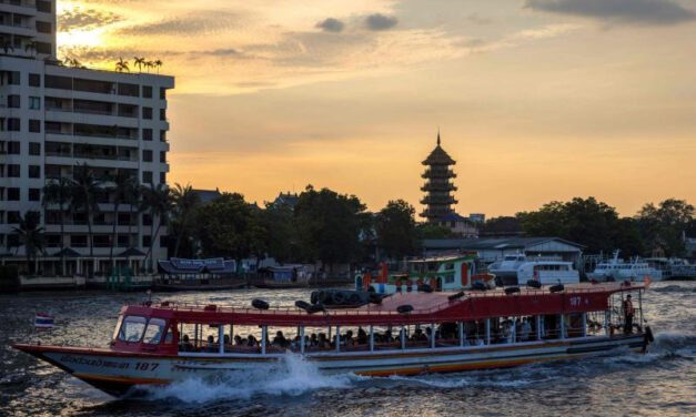 ไทยคลี่คลายลดหย่อนกฎตรวจโควิด รับนักท่องเที่ยวต่างชาติ