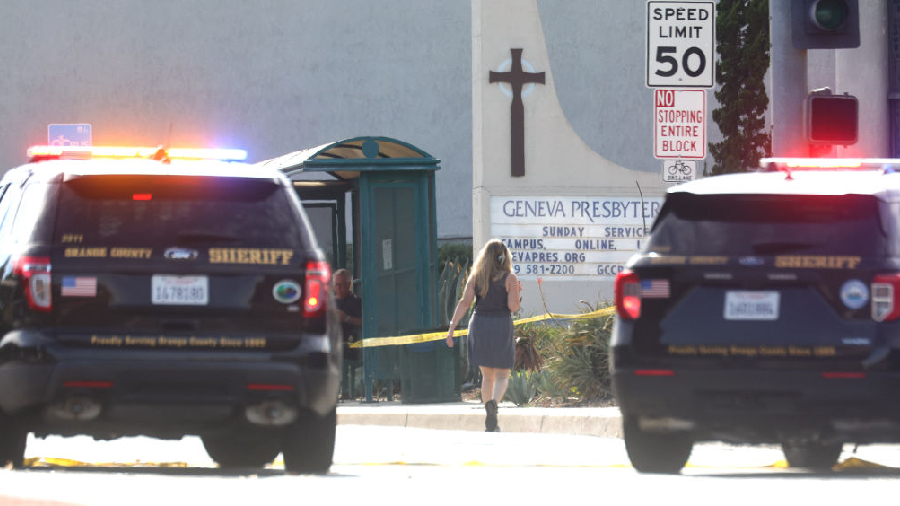 ชายเอเซียคนหนึ่งเปิดฉากยิงในระหว่างการเลี้ยงอาหารกลางวันที่โบสถ์เพรสไบเทอรี Southern California