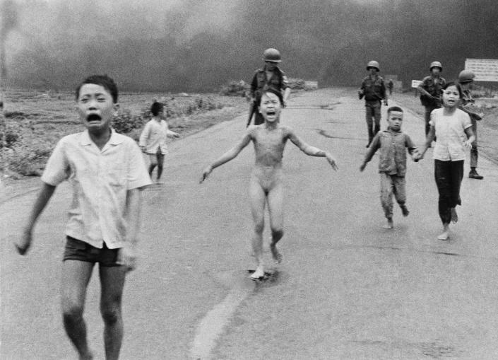 50 ปีหลังจาก ‘สาวนาปาล์ม’ ตำนานบิดเบือนความเป็นจริงเบื้องหลังภาพถ่ายอันน่าสยดสยองของสงครามเวียดนามและเกินจริงผลกระทบ