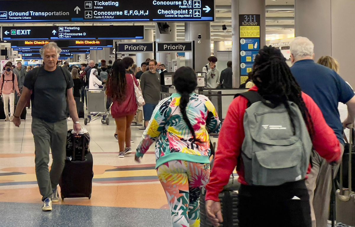 June 12 สหรัฐฯ ยกเลิกข้อกำหนดตรวจโควิด-19 กับนักเดินทางต่างชาติที่เดินทางเข้าสหรัฐ