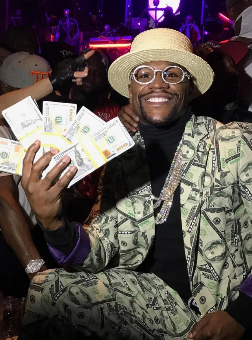 เศษเงินคุณตา “ฟลอยด์” ทุ่ม 6.6 แสนจัดเบาะรถขนมิ้งค์สุดพิเศษให้หลานชายวัย 1 ขวบ