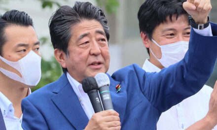 การลอบสังหาร Shinzo Abe: Biden และผู้นำโลก ‘โกรธแค้น’ ที่อดีตนายกรัฐมนตรีญี่ปุ่นถึงแก่อสัญกรรม