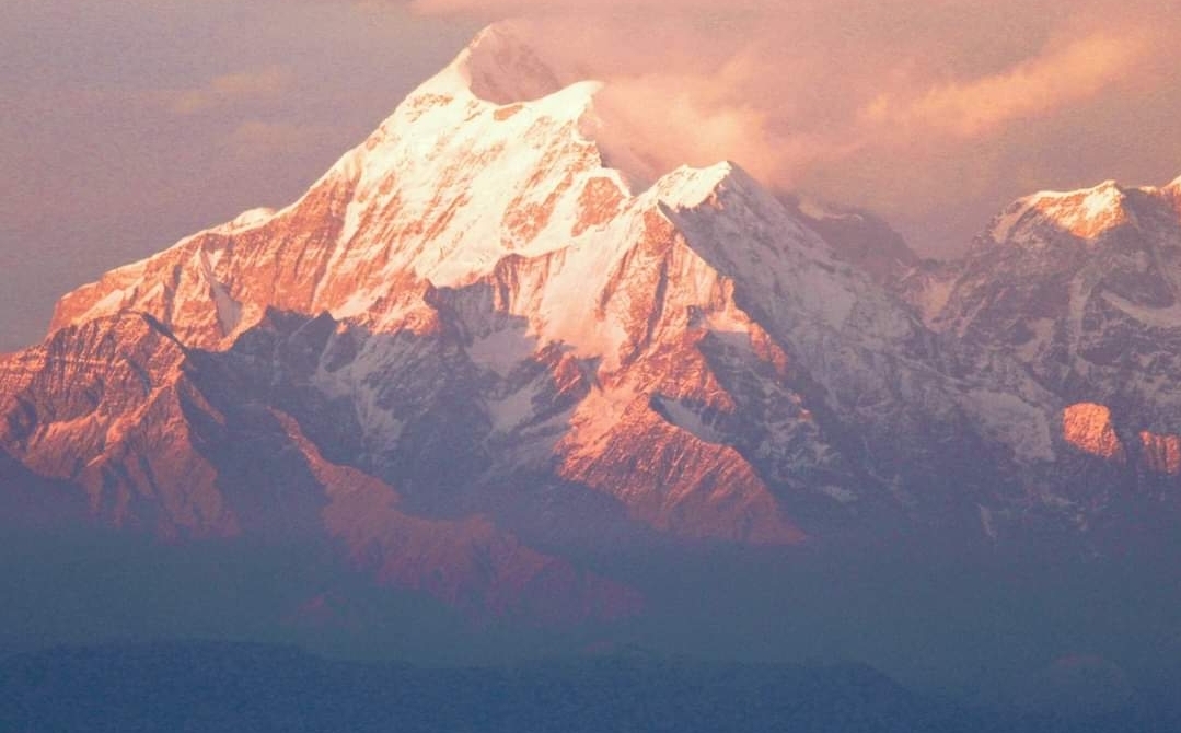 กลุ่มนักปีนเขานี้ถูกถล่มด้วยหิมะ เสียชีวิต 10 ราย