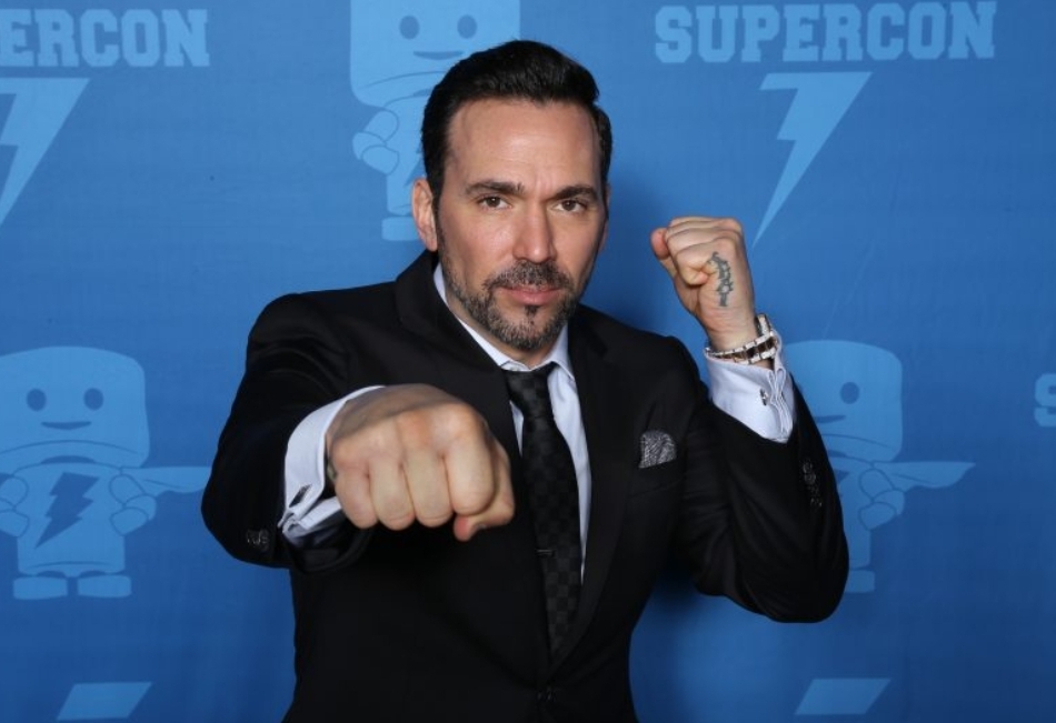 “เจสัน เดวิด แฟรงค์” ปลิดชีวิตตัวเองในวัย 49 ปี