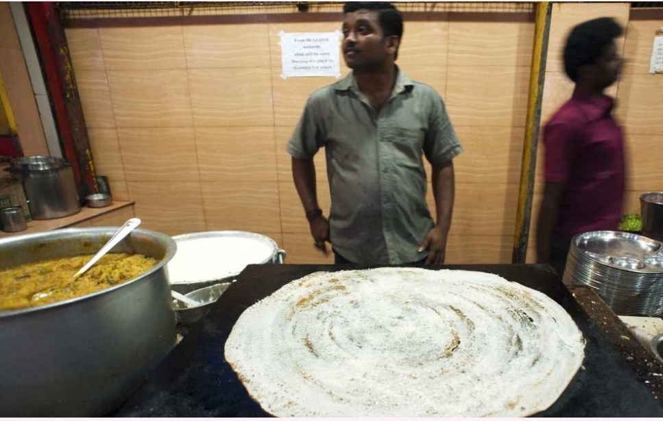 ตำรวจอินเดียจับเชฟ-เจ้าของร้าน เซ่นลูกค้าอาหารเป็นพิษตาย