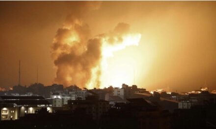 ฮามาสยิงจรวด-บุกโจมตีอิสราเอลครั้งใหญ่ที่สุด