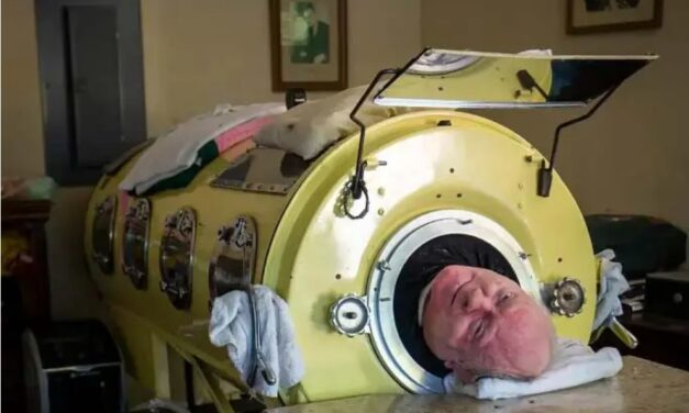 พอล อเล็กซานเดอร์ (Paul Alexander)” ชายที่อยู่ในเครื่องปอดเหล็กคนสุดท้ายของโลก ได้เสียชีวิตแล้วอย่างสงบในวัย 78 ปี